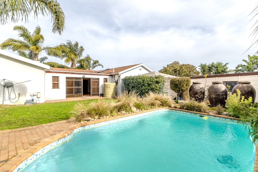 4 Bedroom Property for Sale in Protea Heights Western Cape